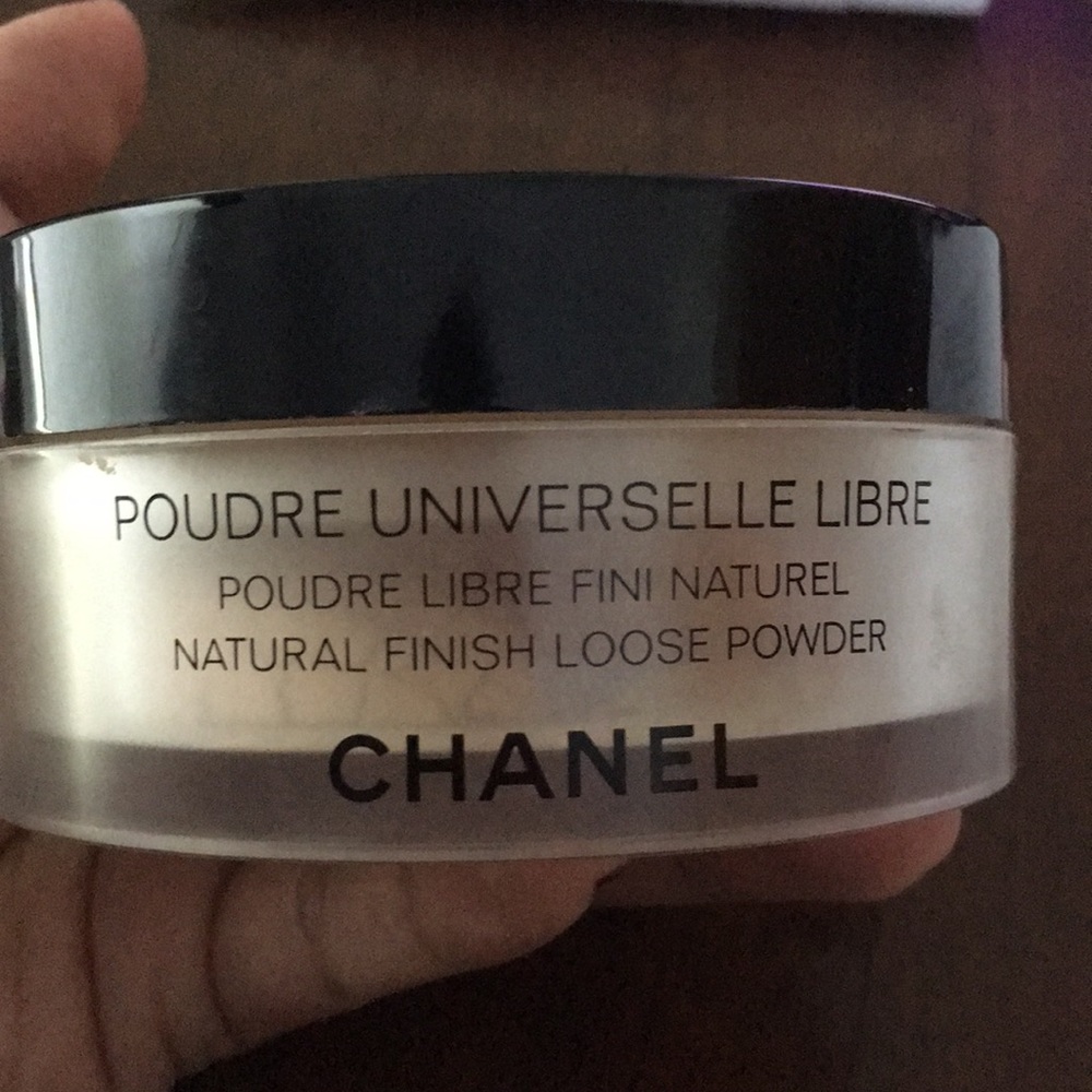 Chanel Poudre Universelle Libre (half-full)